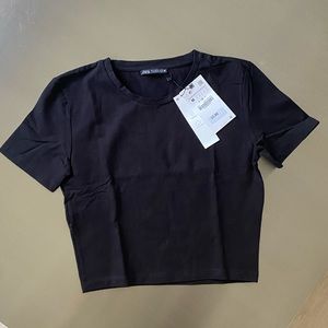 Brand new Zara cropped black t-shirt